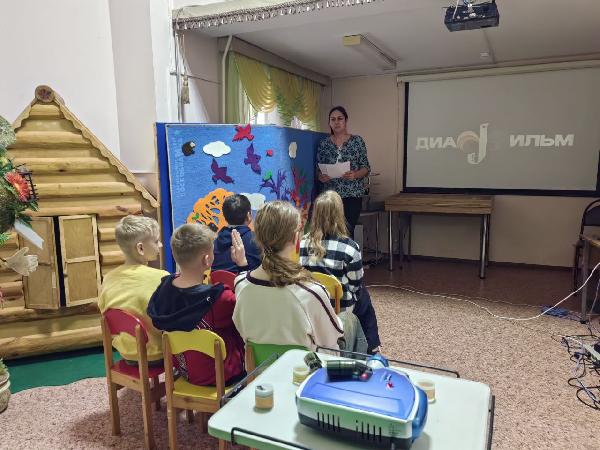 Видео-экскурс «Сказания древних времен: былины в диафильмах» 